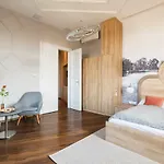 Lakeside Residences 1 Min From Metro Lägenhet Budapest