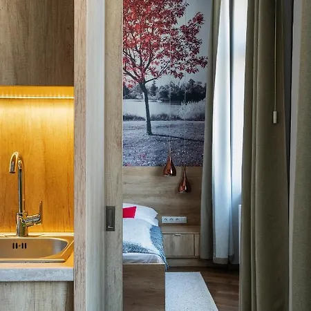 Lakeside Residences 1 Min From Metro *