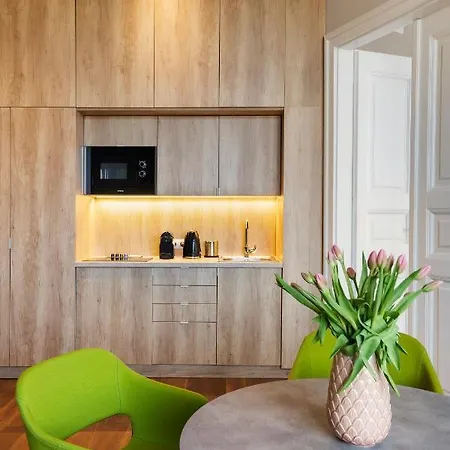 דירה Lakeside Residences 1 Min From Metro