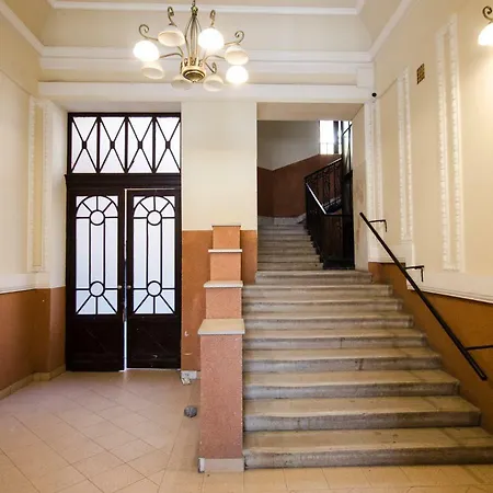 Lakeside Residences 1 Min From Metro דירה *