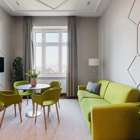 Lakeside Residences 1 Min From Metro דירה *