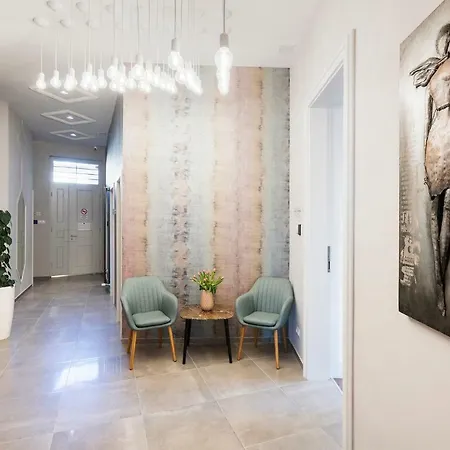 Lakeside Residences 1 Min From Metro דירה בודפשט