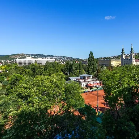 Lakeside Residences 1 Min From Metro בודפשט