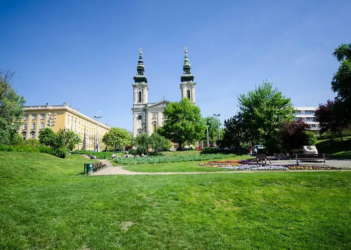 Lakeside Residences 1 Min From Metro 公寓